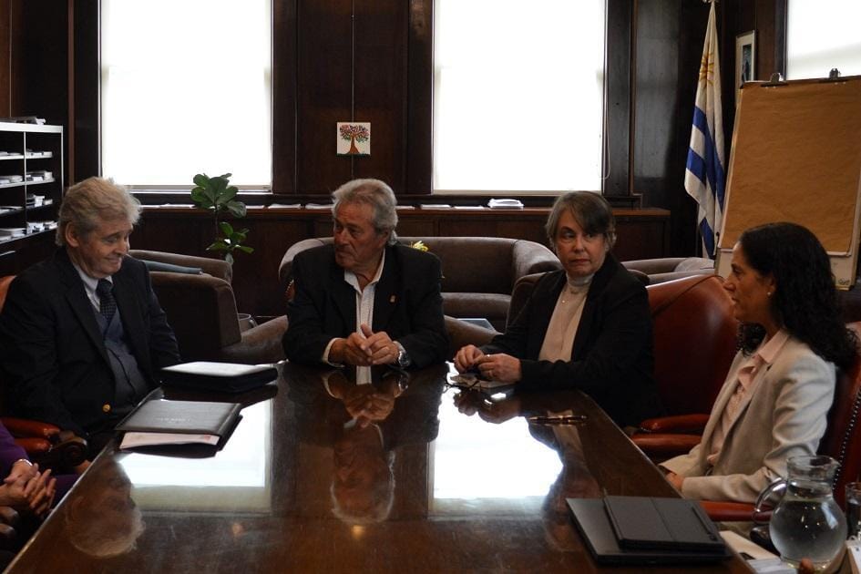 Maldonado: Firmaron contrato por agua potable y saneamiento