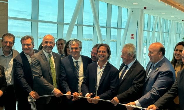 Puerto de pasajeros de Colonia celebra ampliaciones