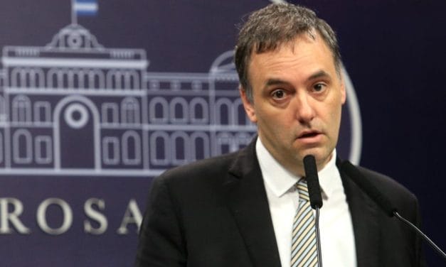 Gobierno de Milei planea modificar las leyes migratorias