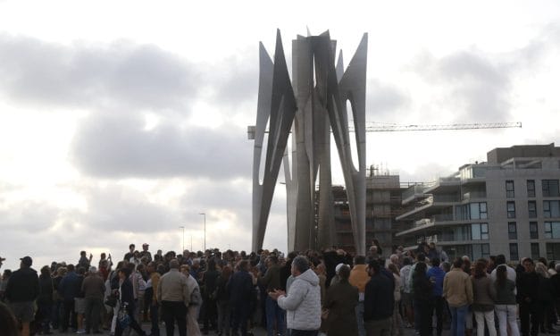 Antía inauguró la escultura de Atchugarry “Mariposa de la vida”