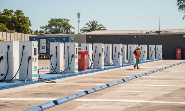 Movilidad eléctrica: Ute, Cutcsa y Cpatu firman convenio
