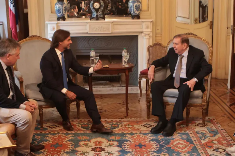 Uruguay reafirmó derecho de González Urrutia a asumir en Venezuela