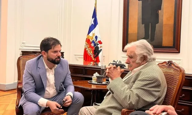 Boric viaja al Uruguay y se reúne con Lacalle Pou, Mujica y Orsi