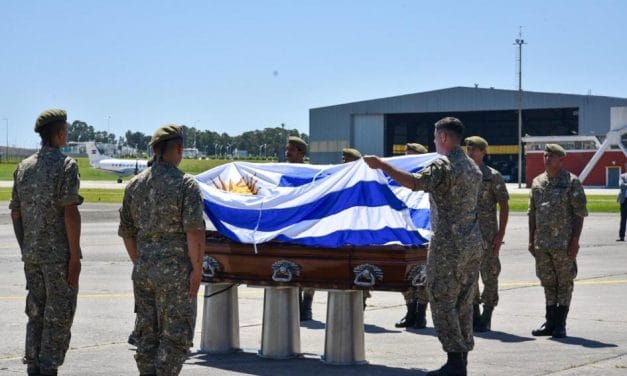 Arribaron a Uruguay los restos del soldado Rodolfo Álvarez caído en el Congo