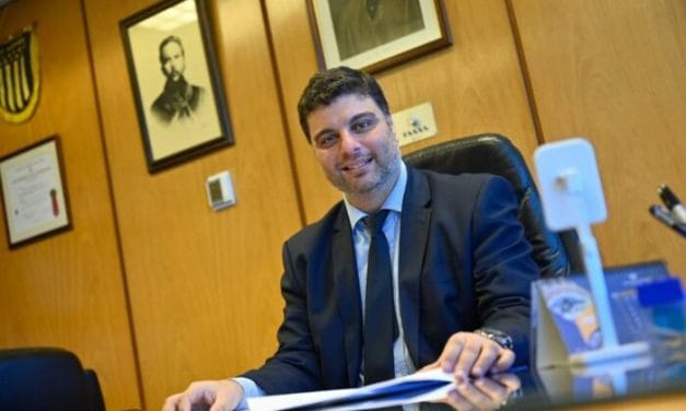 Diputado Jisdonian propone habilitar el divorcio en sede notarial