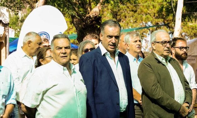Orsi visitó la Expo Durazno, acompañado por Vidalín y Fratti