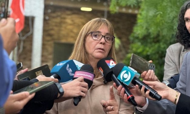 La ministra Cairo pidió disculpas y anunció que regularizará las viviendas de su propiedad