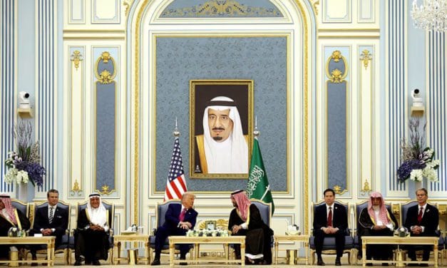 Gira de Trump por Oriente Próximo: cierra en Arabia Saudita el mayor acuerdo comercial