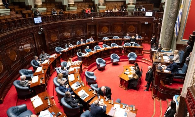 Liliam Kechichian y Carlos Moreira regresan al Parlamento tras conocerse los resultados en la departamentales