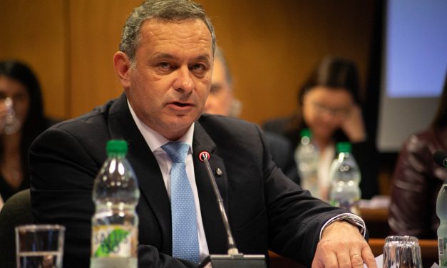 Delgado renunciará al senado y asume el liderazgo del PN con “un compromiso del 150%”