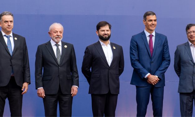 Orsi participó en la cumbre “Democracia Siempre” junto a Boric, Lula, Sánchez y Petro