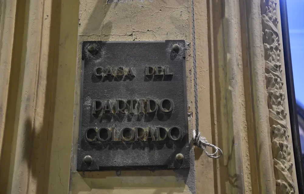 Blancos y Colorados no participarán del diálogo social convocado por el gobierno