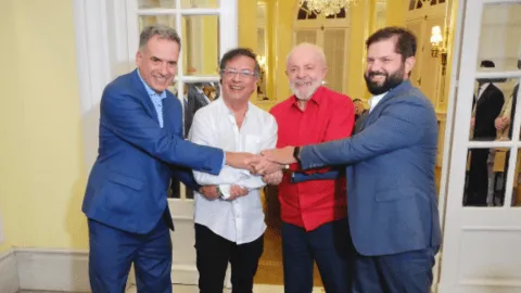 Orsi asistirá en Chile a la cumbre “Democracia para Siempre”