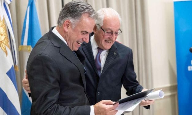 Universidad argentina otorgó a Orsi título de Doctor Honoris Causa