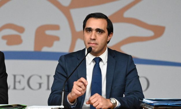 Satdjian: la ley de eutanasia “carece de garantías” y la salud “debe tener continuidad”