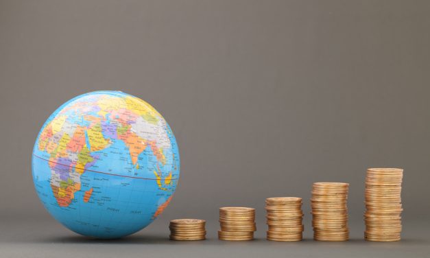 Uruguay no debería aplicar impuestos a las personas con depósitos en el exterior