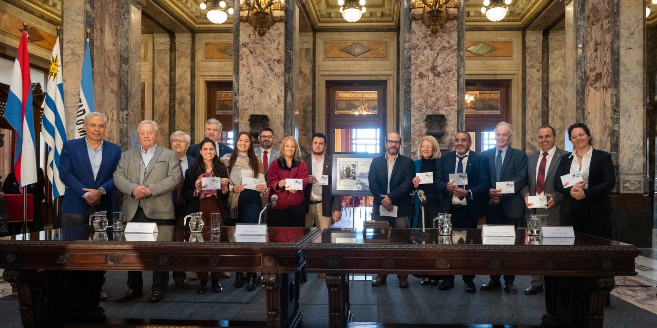 Sello Conmemorativo por los 100 años del Palacio Legislativo