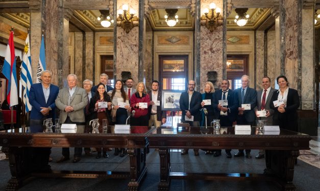 Sello Conmemorativo por los 100 años del Palacio Legislativo