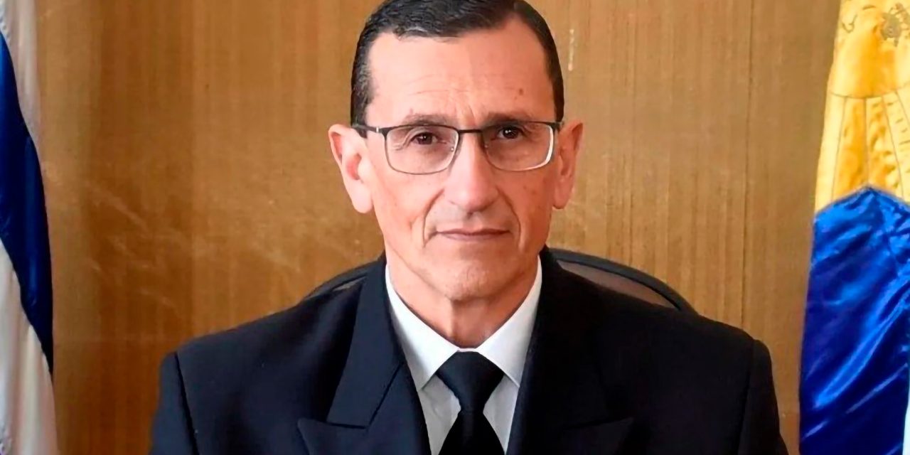 Ministerio de Defensa designó a José Luis Elizondo como nuevo comandante en jefe de la Armada Nacional