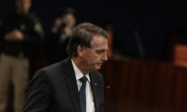 La Corte Suprema de Brasil ordenó prisión domiciliaria para el expresidente Jair Bolsonaro