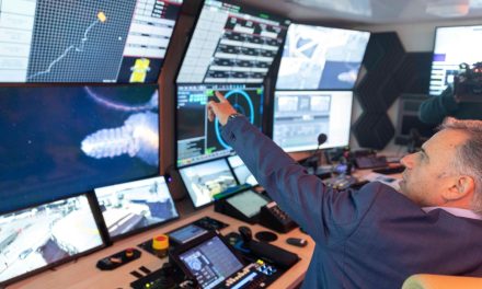 Orsi recorrió el buque de investigación oceoanográfica