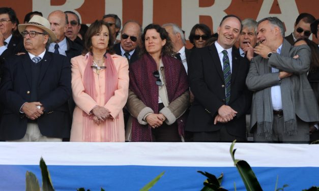 Fratti cierra exposición rural con anuncios de logros y medidas para el agro
