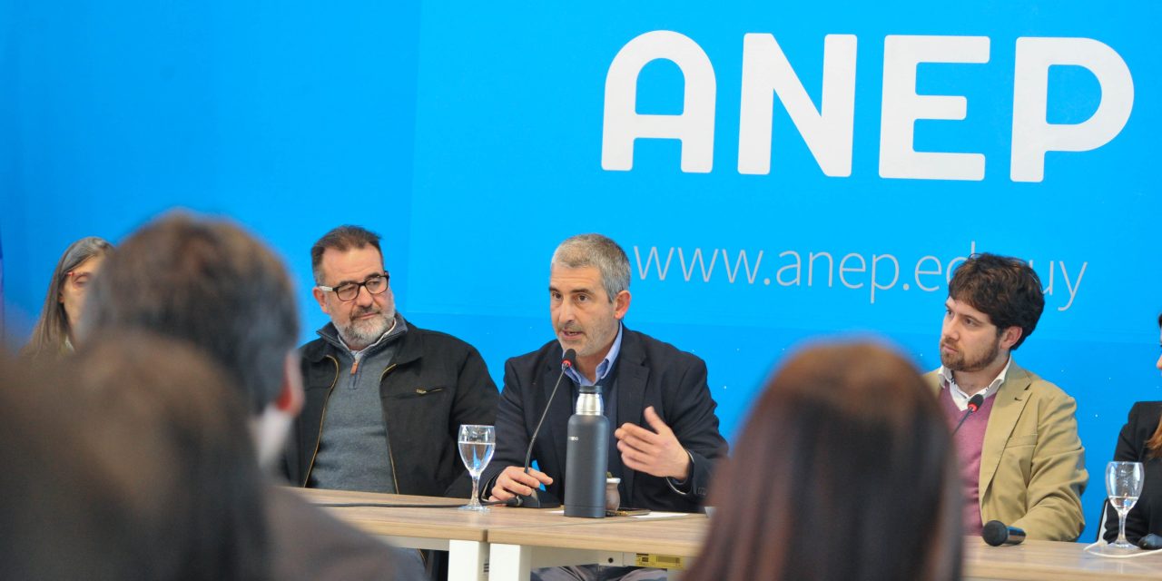 Becas Butiá beneficiarán a 70.000 estudiantes al finalizar el quinquenio