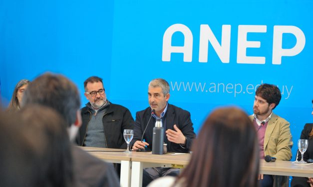 Becas Butiá beneficiarán a 70.000 estudiantes al finalizar el quinquenio