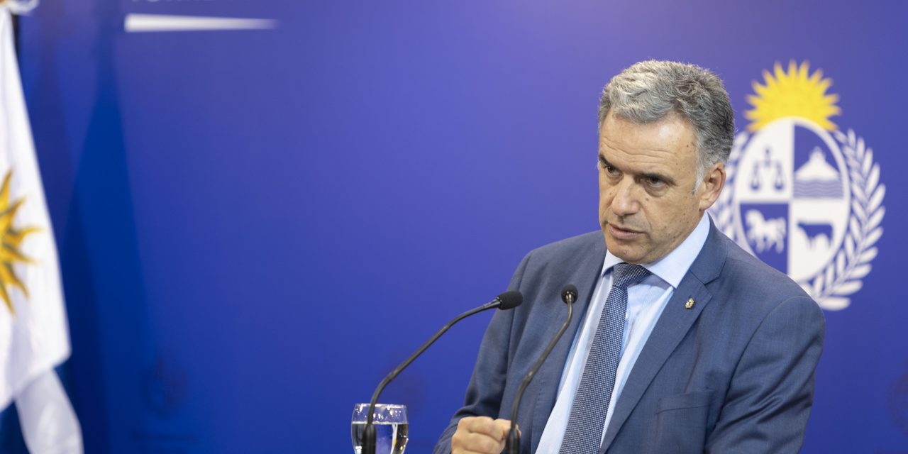 Yamandú Orsi: “Hay límites que no debemos dejar pasar”