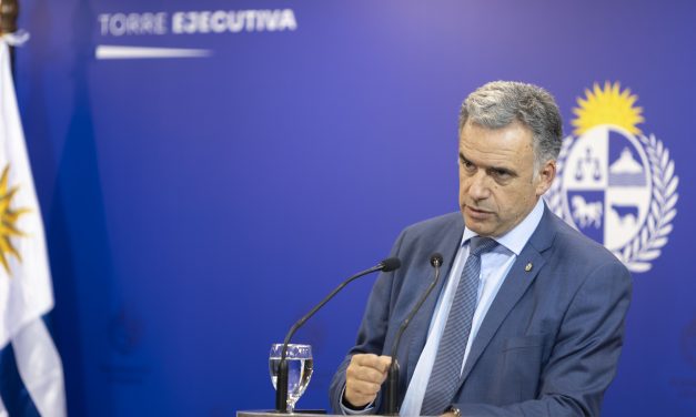Yamandú Orsi: “Hay límites que no debemos dejar pasar”