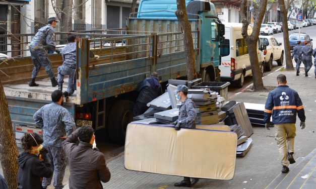 Palacio Peñarol vuelve a su actividad habitual mientras Sinae continúa atendiendo a personas y animales en situación de calle