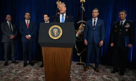 Trump asegura que EEUU controlará Venezuela hasta que haya “una transición segura y ordenada”