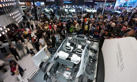Alemania y China crean alianza que redefinirá la industria automotriz