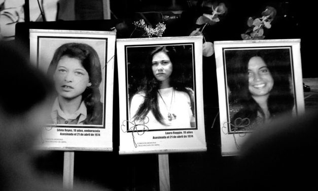 Homenaje a las Muchachas de Abril en el Centro Cultural Goes