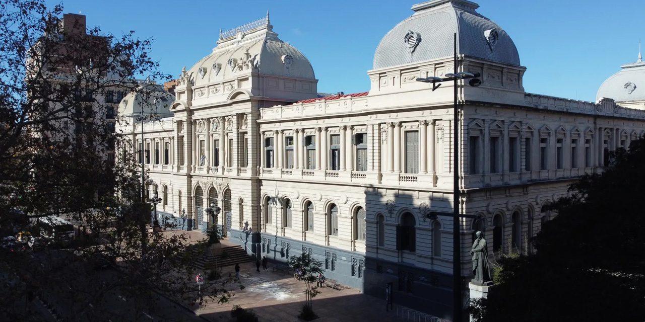 La Libertad Avanza Uruguay convoca a su primera intervención en la calle frente a la Udelar