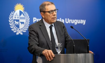 Oddone ratificó que no habrá cambios tributarios y priorizó infancia, seguridad y personas en situación de calle en la Rendición de Cuentas