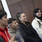 Orsi recibió a jóvenes de INAU que realizan su primera experiencia laboral en Presidencia