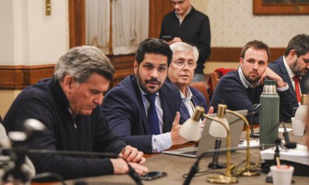 Andrés Ojeda planteó mostrar a Uruguay “como uno solo”