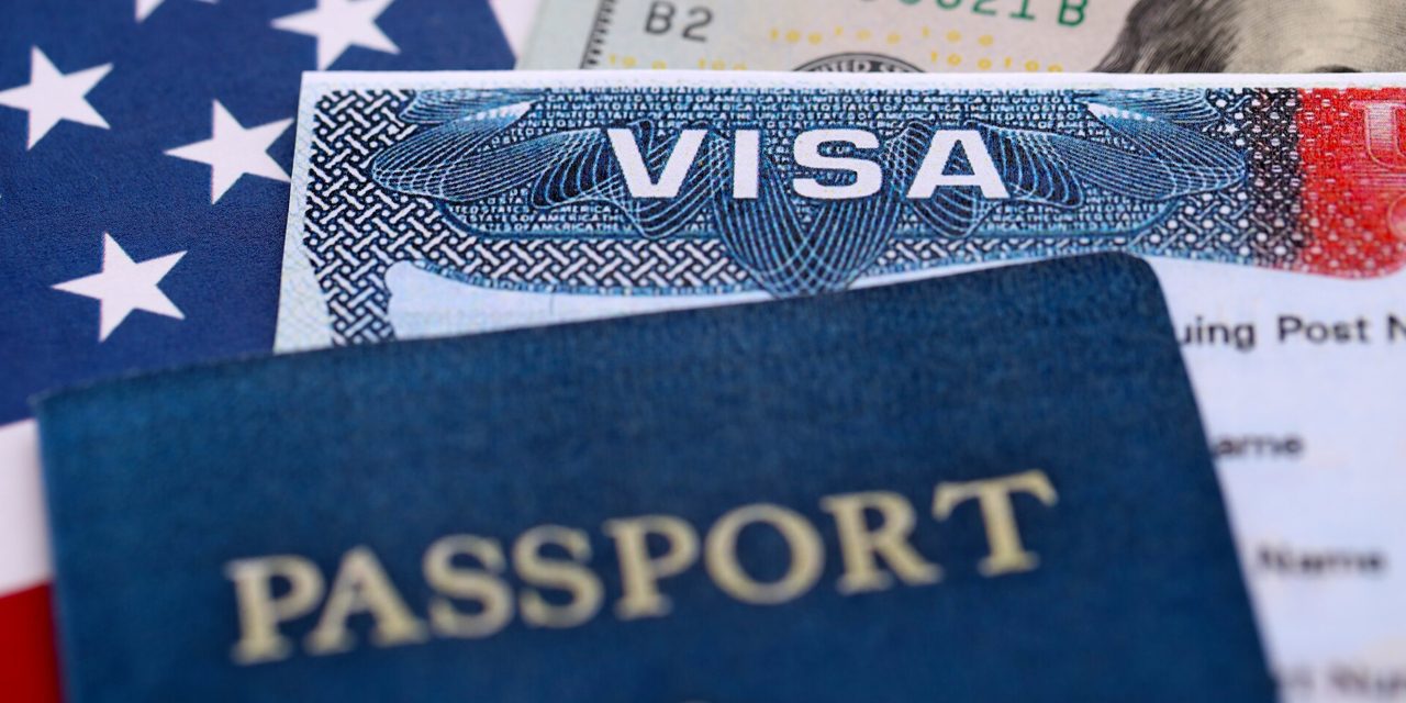 Estados Unidos suspende las citas para visas de inmigrantes en todo el mundo