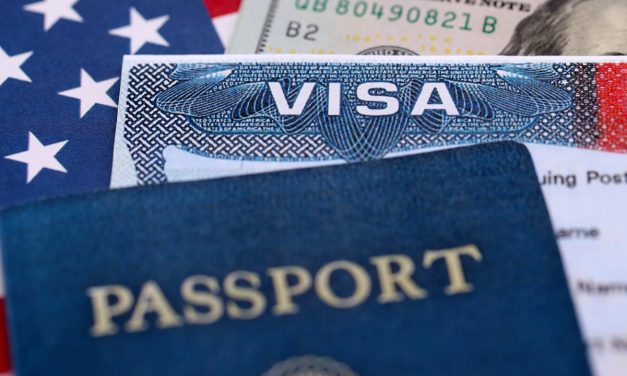 Estados Unidos suspende las citas para visas de inmigrantes en todo el mundo
