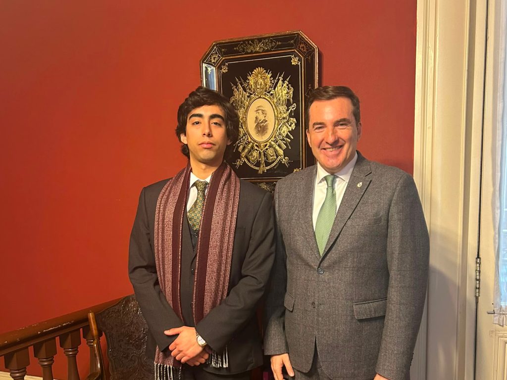 Ex embajador de Uruguay en China y Mongolia - Fernando Lugris
